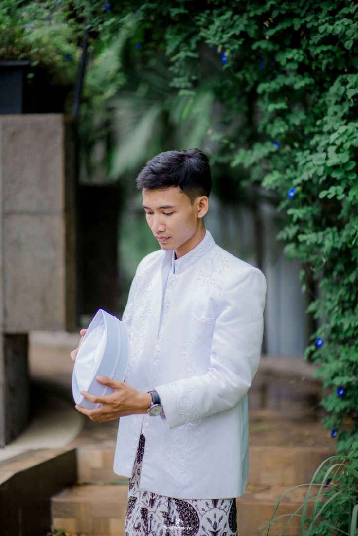 Groom
